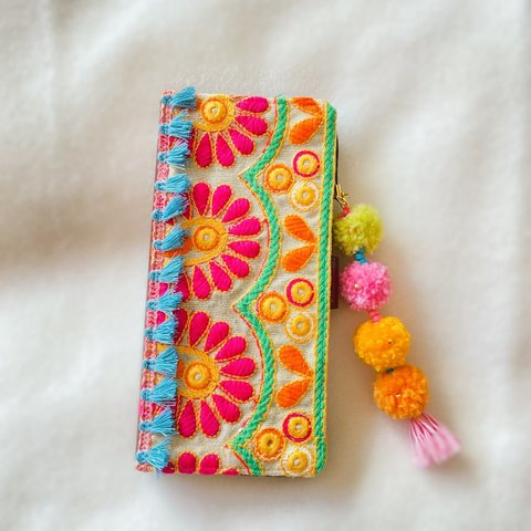 刺繍リボンiPhoneケース