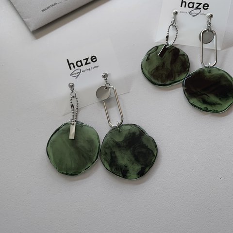 Green //.black marble × ball chain ピアス/イヤリング