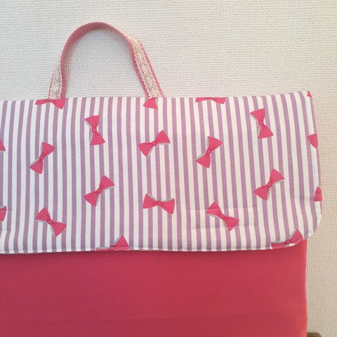 リボン🎀ストライプ　防災頭巾カバー　背もたれタイプ　完成品あり　画像は背もたれタイプM&オプションの持ち手付