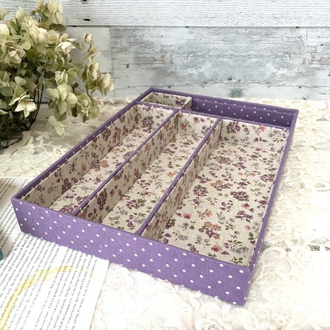 [floret pattern cartnnage]　カルトナージュ　小花柄のステーショナリーケース(パープルドット)