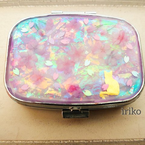 桜と猫の小物入れ　レジン　長方形　1個