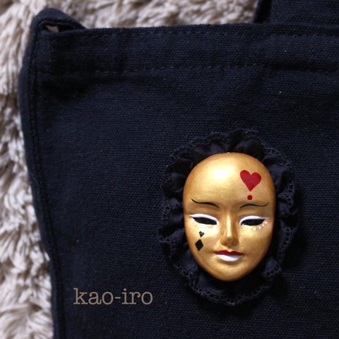 【kao-iro】ブローチフィギュア（ベネチアンマスク風:Venetian mask）brooch   ドール　人形　Doll   ゴールド　gold  ハート　heart   ダイヤ