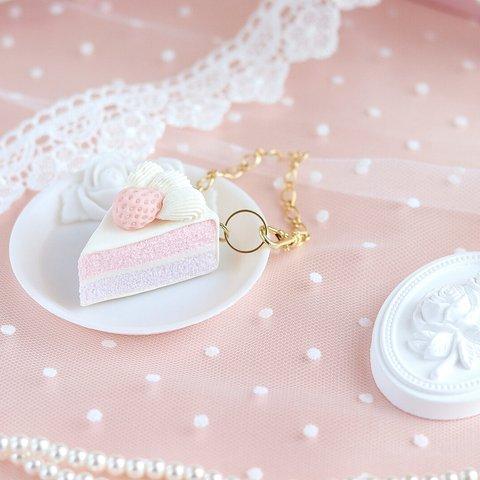 パステルいちごのカットケーキ(バッグチャーム)/フェイクスイーツ 樹脂粘土 ピンク パープル