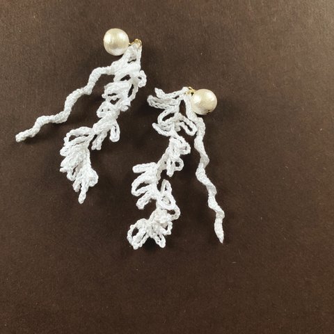 vine lace ピアス／イヤリング