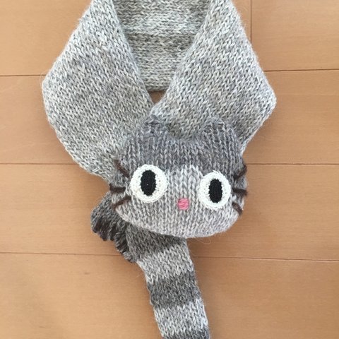 毛糸の手編みの猫マフラー*灰猫ver*しましま