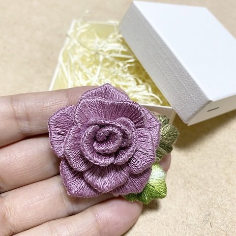 刺繍ブローチ  ばら  立体なお花  ピンク