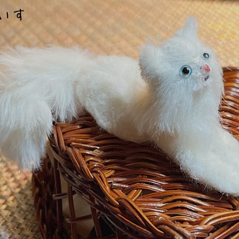 ミニチュア ペルシャ猫 ホワイト 長毛猫 アートドール モールアート あいす