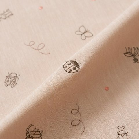 刺繍生地 【虫（ゆる風）/ピンクベージュ/ブラウン×ピンクドット】 カットクロス 綿ポリ