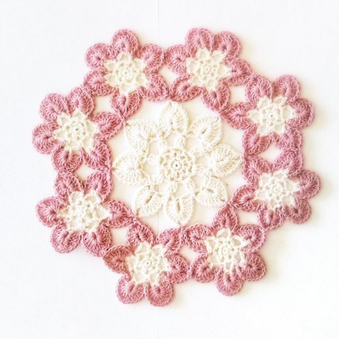 花のレース編み・ピンク×ホワイト