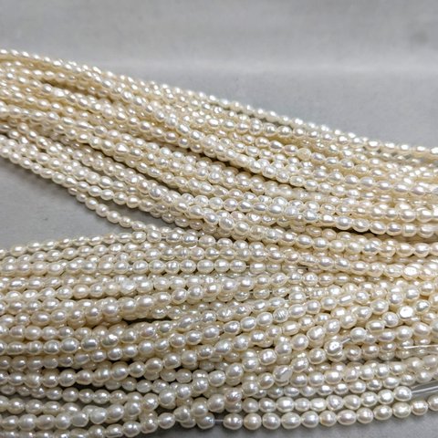 淡水真珠2.5-3.5mm　小粒ライス　40cm連