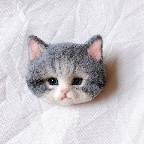 Cat face🐾　猫のおかお　ブローチ　灰白猫