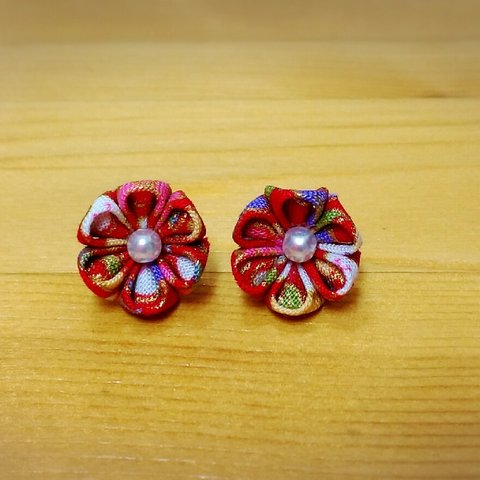 🌼つまみ細工 ピアス🌼