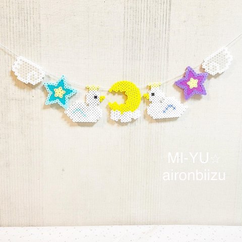 ゆめみるスワンの🦢ガーランド💙　お昼寝アート　絵本の世界　おうちスタジオ　撮影小物