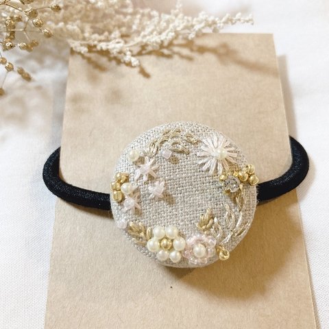 【刺繍】妖精の森 くるみボタンのヘアアクセサリー