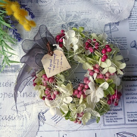 ✿送料込み✿　ペッパーベリーと紫陽花のリース