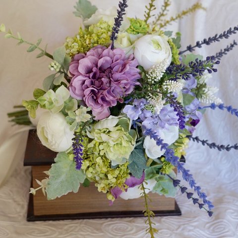  Rustic wedding bouquet＊ラベンダーとホワイトのナチュラルなクラッチブーケ