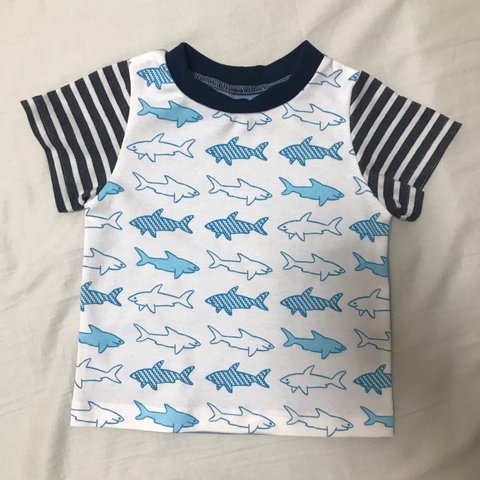 海　サメ　tシャツ　90サイズ