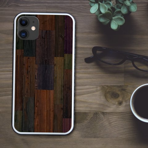シックでお洒落でレトロな雰囲気の木目調 スマホケース【強化ガラス仕上げ】iPhone15 対応