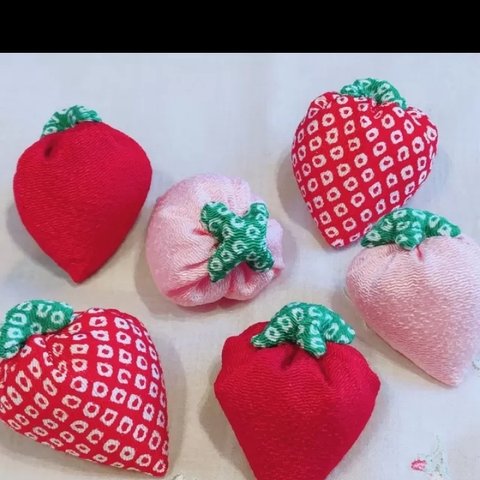 カラフルないちごお手玉🍓8個セット♪