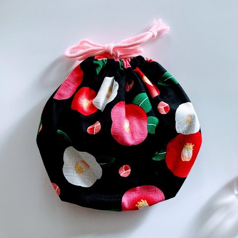 シジミ巾着　Drawstring pouch of Clam shape