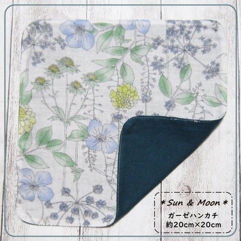 【子供のガーゼハンカチ】ボタニカル・青い花・約20cm×20cm