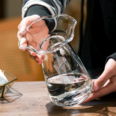 波浪口  ガラスの花瓶が透明だ  フラワーベース   ガラス 置物  北欧