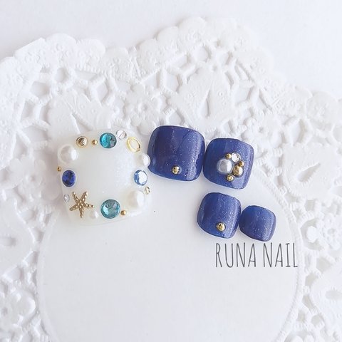 RUNA♪フットネイル♡ネイビー囲みマリンストーンネイルチップ