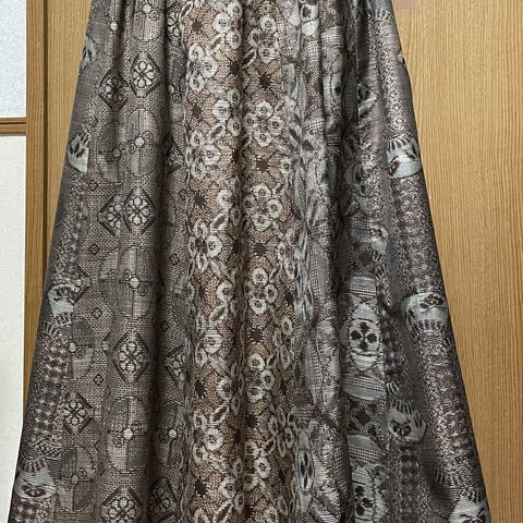 着物リメイク　茶系　大島のパッチワークAラインフレアースカート　8枚はぎ　フリーサイズ