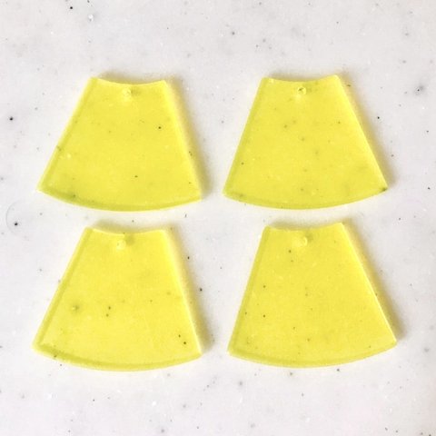 Clear Neon Yellow Fan Shaped Pendant Tops