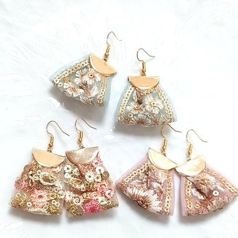 【セール】インド刺繍リボン　フックピアス　３点セット