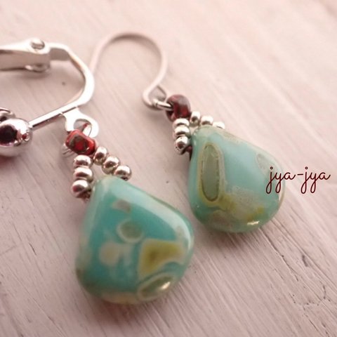 【再入荷】drop beads earrings ＊ Green turquoise