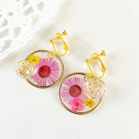 春に🌸ピンクの花のイヤリング・ピアス❤︎送料無料