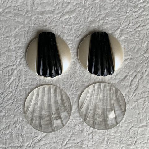 【クリア＆パールホワイト×プラック】 【2種類×2個のセット】ヴィンテージ   アクリルカボション　4個セット　vintage  