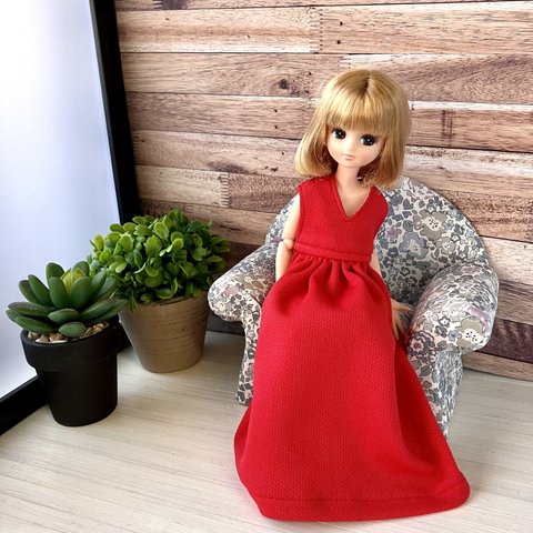 赤vネックノースリーブワンピース☆(ドール洋服)リカちゃんブライスの洋服