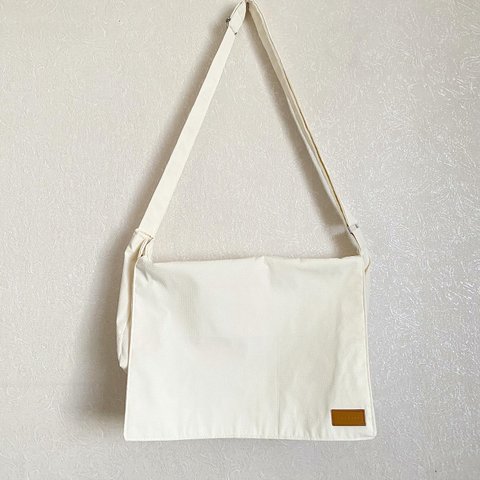 " daily " ショルダーバッグ