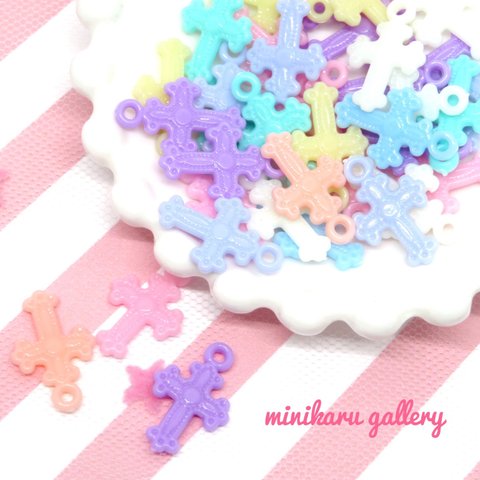 お子様とハンドメイド💕50pcs)milky cross charm