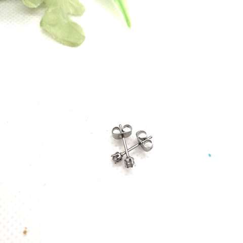 ラブラドライト　一粒のピアス　3mm