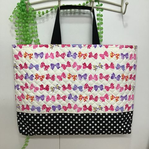 【受注制作】W45×35cm ★白色 黒 ドットリボン柄 🎀 ★ ショルダー 大きめレッスバッグ