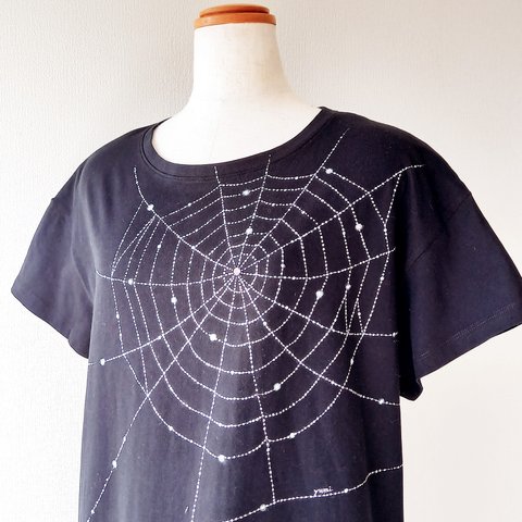 手描き　クモの巣Tシャツ