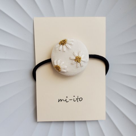 【再販】刺繍ヘアゴム🌷　no.816　くるみボタン　💛送料無料💛　