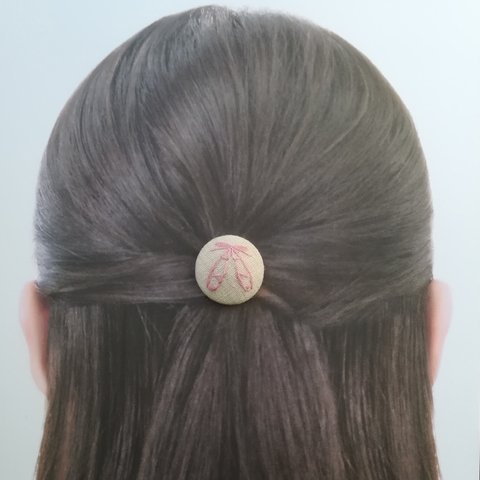 バレエのヘアゴム