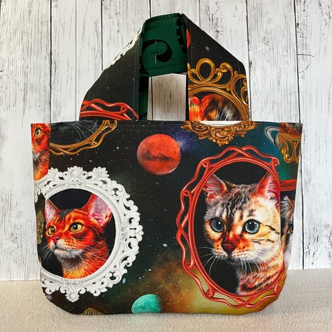 宇宙と猫たちの肖像　お買い物バッグ(大)