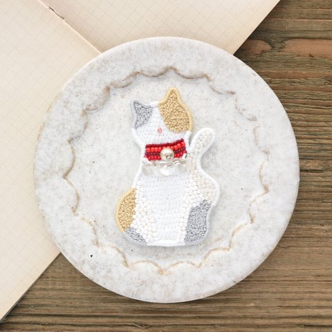 【猫/三毛】刺繍ブローチ 【cat】