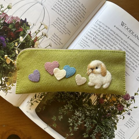 💚うさぎとハートのペンケース🐰