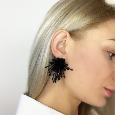 Black cool earrings 🖤