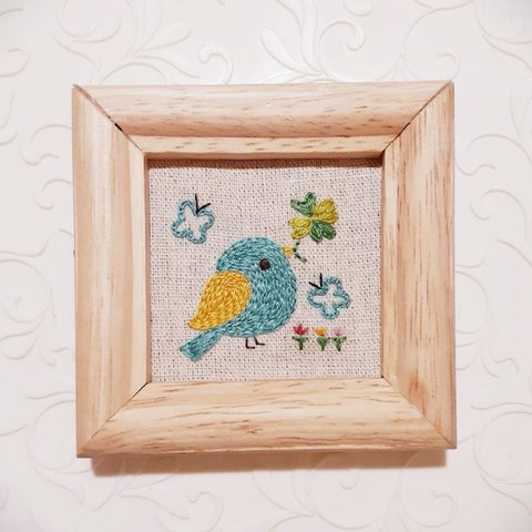 新作🌟刺繍フレーム🐦しあわせの青い小鳥　インテリア雑貨 壁飾り