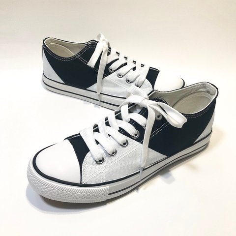 BLACK x WHITE バイカラーローカットスニーカー　(22.0cm〜30.0cm)