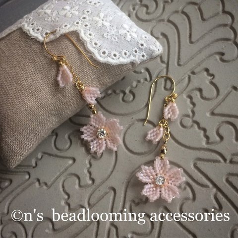 ゆらゆら春めく桜のピアス＊