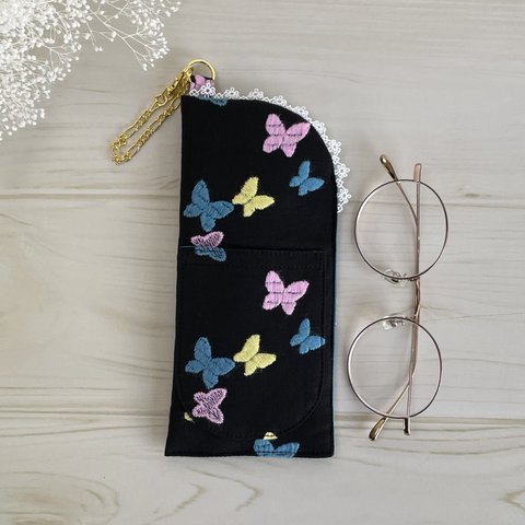 蝶々刺繍のポケット付きメガネケース✲受注製作✲