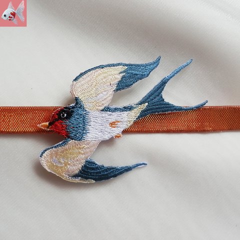 ◆ツバメの刺繍帯留め飾り②